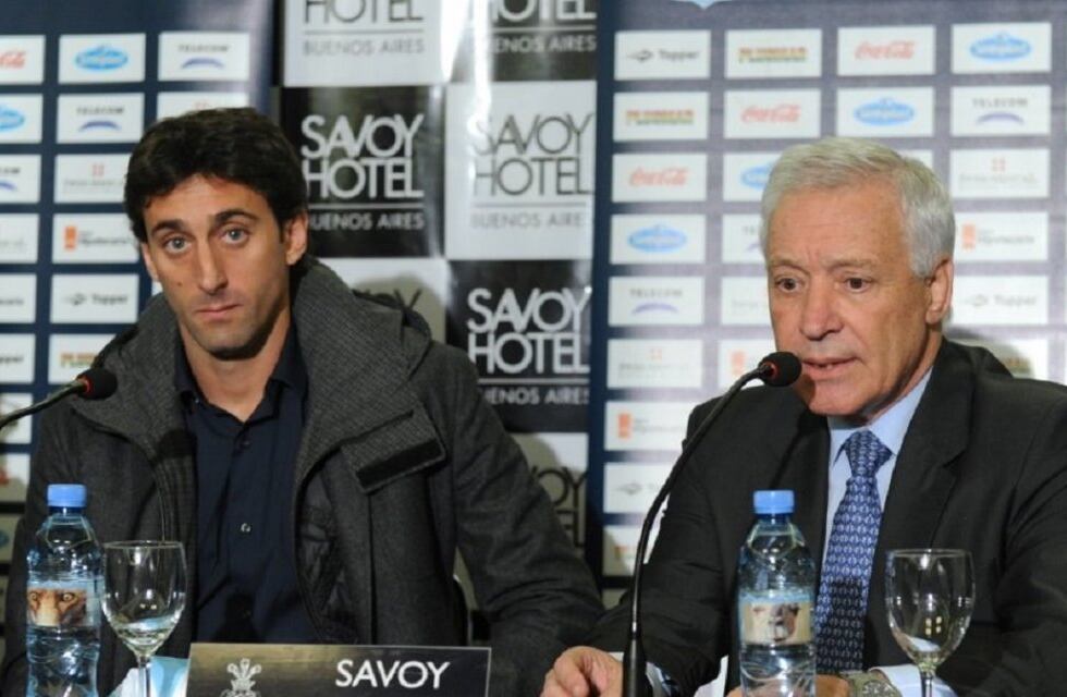 Diego Milito renunció como manager de Racing: “No comparto las ideas y el modelo del club del presidente”