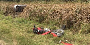 El rodado quedó entre los pastizales\u002E