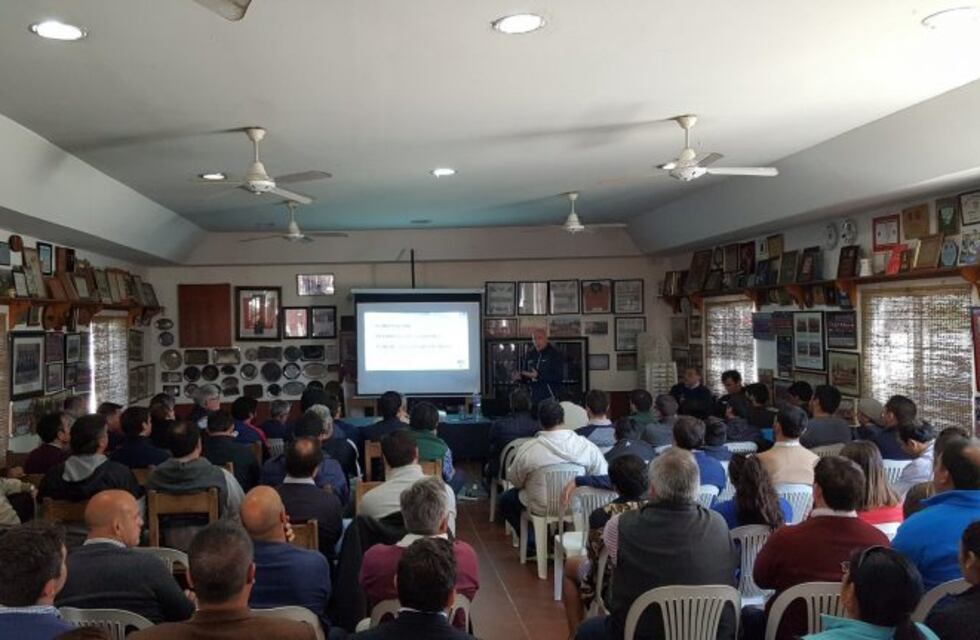 Capacitarán a entrenadores de rugby infantil y juvenil