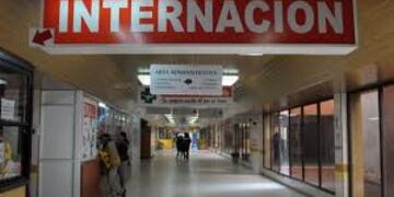Una persona murió de dos disparos en el abdomen