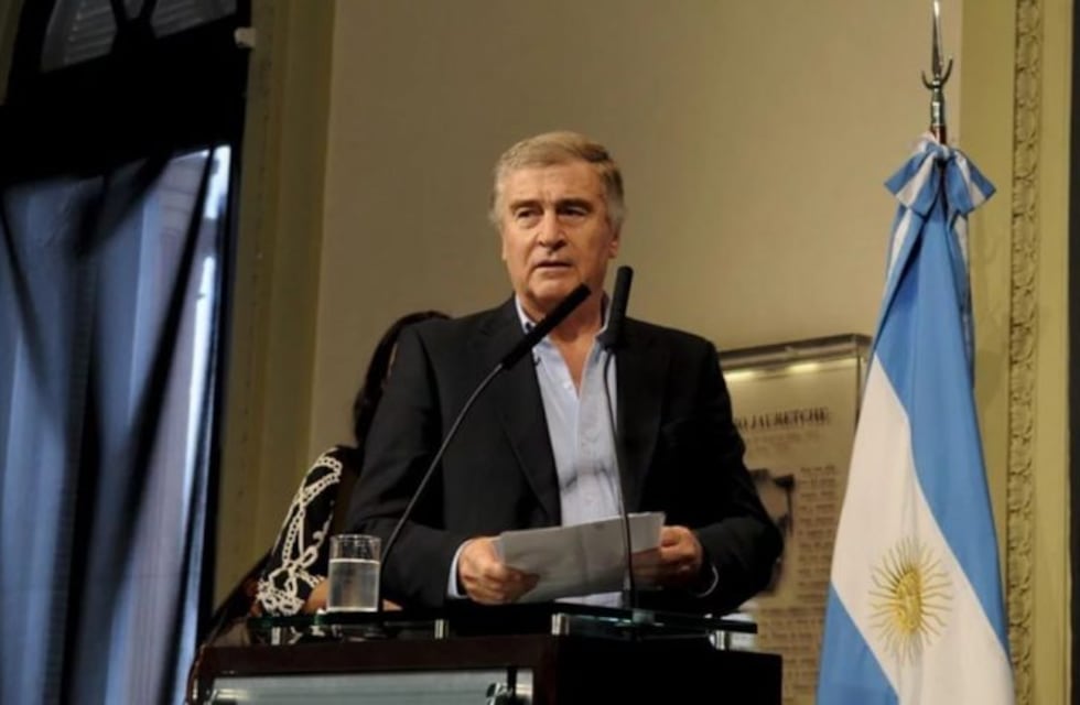 Oscar Aguad aseguró que se detectó una "señal importante" en la búsqueda del ARA San Juan