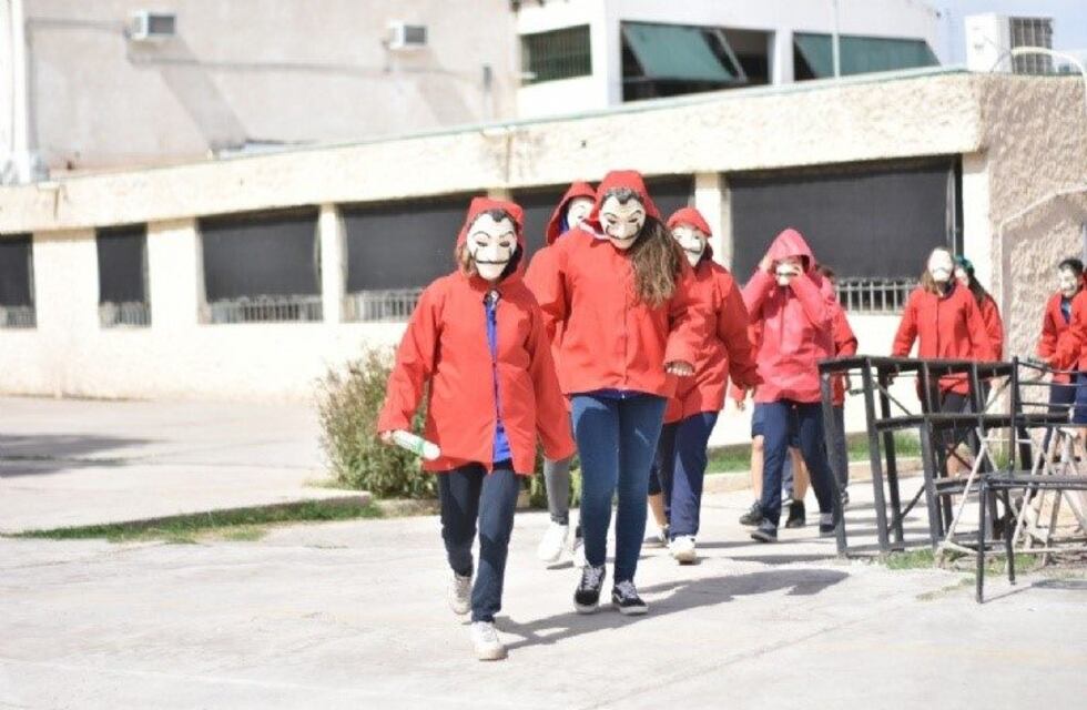 Las escuelas de San Juan, copadas por la Casa de Papel