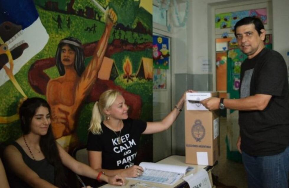 Losada votó y llamó a los argentinos a unirse tras los resultados
