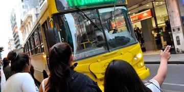 El chofer del colectivo hizo la denuncia en la zona noroeste