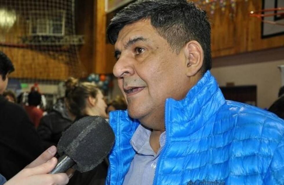 Arcando: "quienes atentan contra las escuelas son criminales"