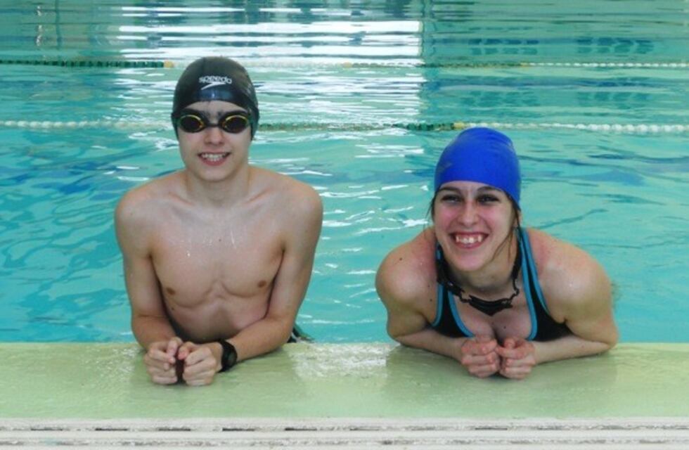 La joven de Arroyito Elizabeth Noriega compite por los 50 metros libres