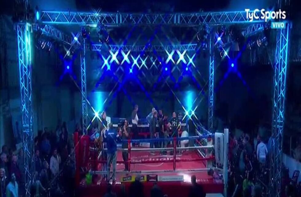 El boxeador santafesino Santillán se desvaneció al recibir el fallo de los jueces y está grave