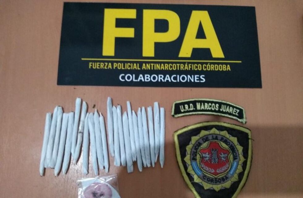 Arias: hallan 22 cigarrillos de marihuana entre las ropas de un menor