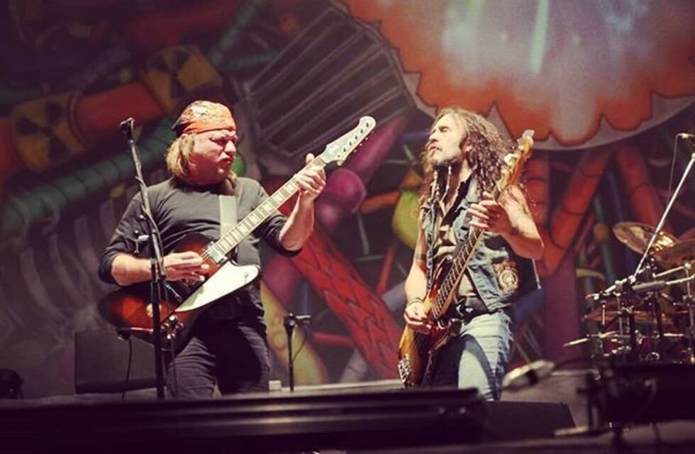 Cuanto más arriba haya: el show de La Renga hizo vibrar los edificios en Rosario