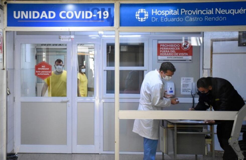 Médicos en Neuquén: "Nuestra familia de clínicos está agotada, expuesta al virus y sufriendo"