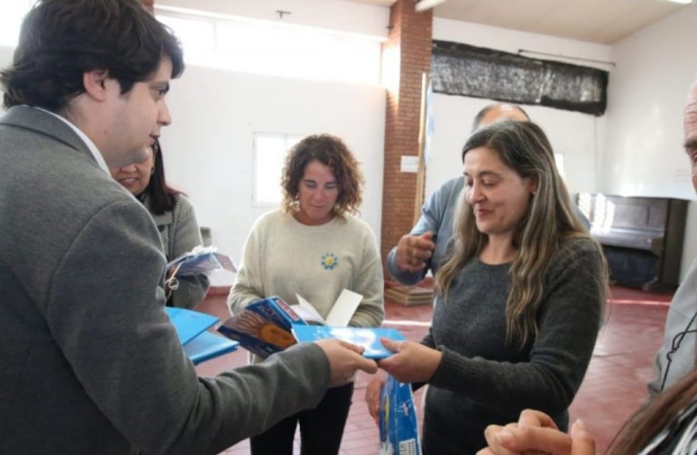 Cooperativistas apadrinan escuelas en San Rafael