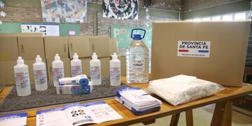 Vuelta a clases: la Provincia prepara reparto de elementos sanitarios para escuelas (Gobernación de Santa Fe)