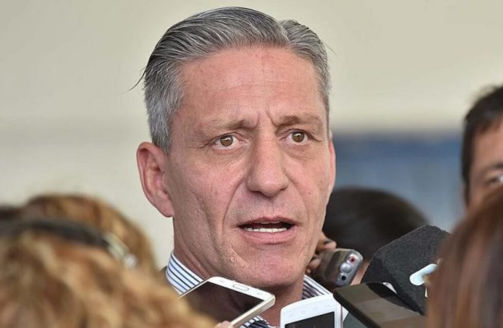 Nación asiste con $1.300 millones a Chubut para el pago a docentes