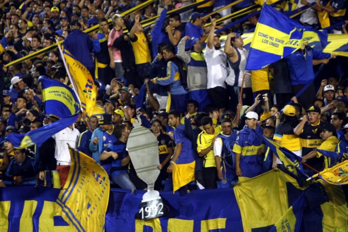 MAR DEL PLATA 23/01/2016, BOCA JUNIORS VS RIVER PLATE EN EL PRIMER SUPERCLÁSICO DEL AÑO FOTO:DYN JUANA RODRÍGUEZ\u002E hinchas hinchada boca mar del plata gino peruzzi futbol torneo de verano 2016 futbol futbolistas boca juniors river plate