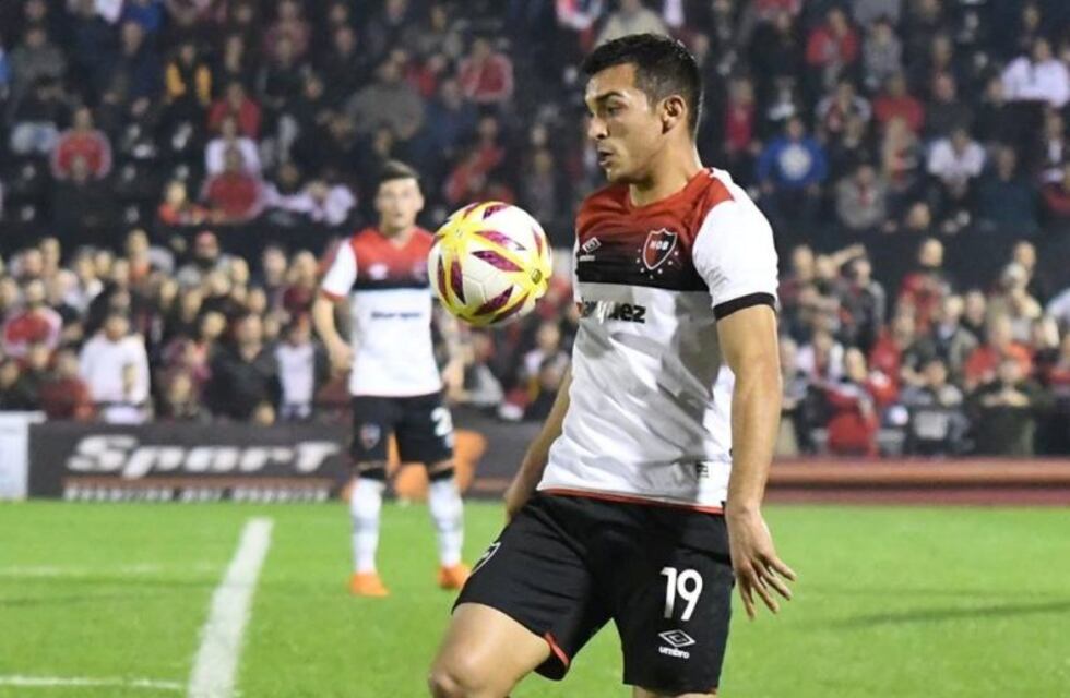 Oviedo, duro con De Felippe: "Me pidió que juegue en reserva pero no vine para eso"