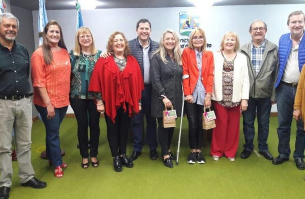 La Municipalidad homenajeó a las maestras jubiladas de Arroyito