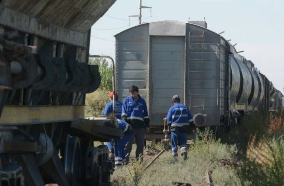 Descarriló un tren en el Acceso Norte cerca del Aeropuerto y complicacó el tránsito
