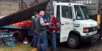 Un tren arrollu00f3 a un camiu00f3n repartidor en San Lorenzo