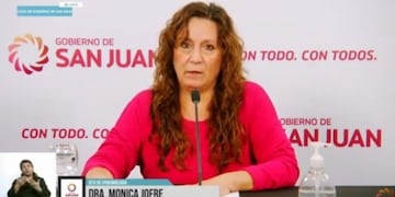 La jefa de Epidemiología, Mónica Jofré, dio una conferencia de prensa\u002E