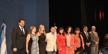 Inés Brizuela y Doria tomó juramento a los nuevos funcionarios que integraran el Ejecutivo Municipal