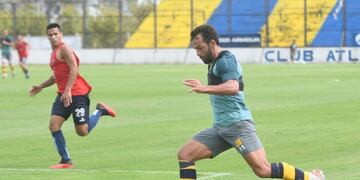 Gamba ingresará por Martínez en Central (@CARCoficial)