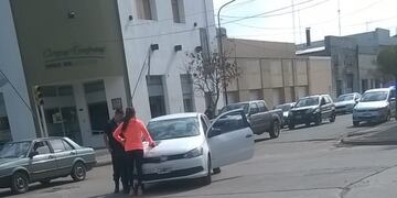 Choque Av\u002E Perón y España