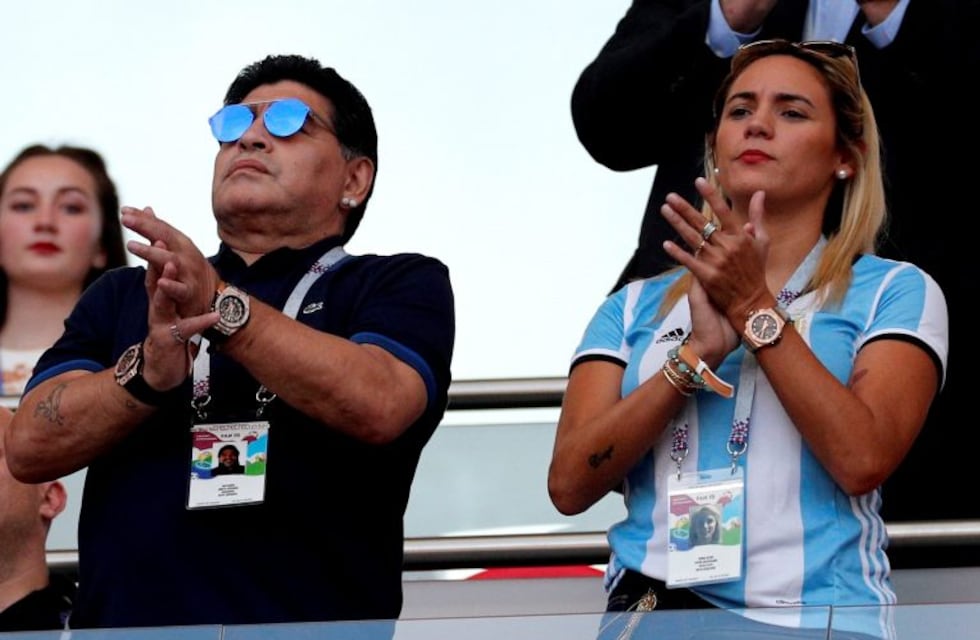 El polémico "like" de Rocío Oliva a un comentario sobre Diego Maradona