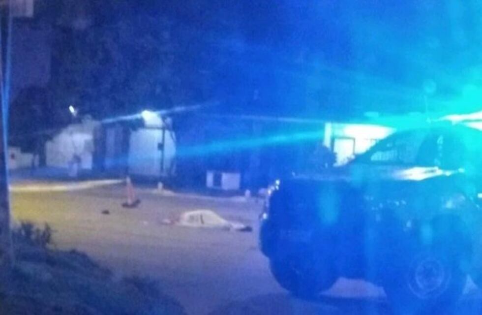 Buscan al conductor de un automóvil que chocó y mató a un motociclista