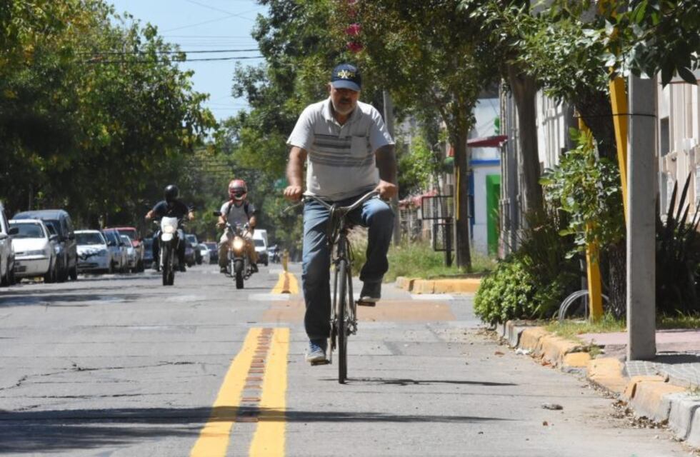 Repintaron el ciclocarril de calle Falucho