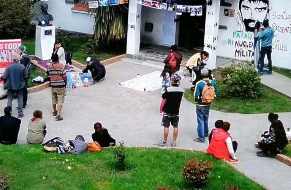 Caso Maldonado: la RAM tomó la Municipalidad de El Bolsón