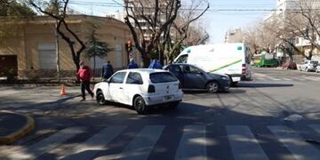 Choque en la Quinta Sección de Mendoza\u002E