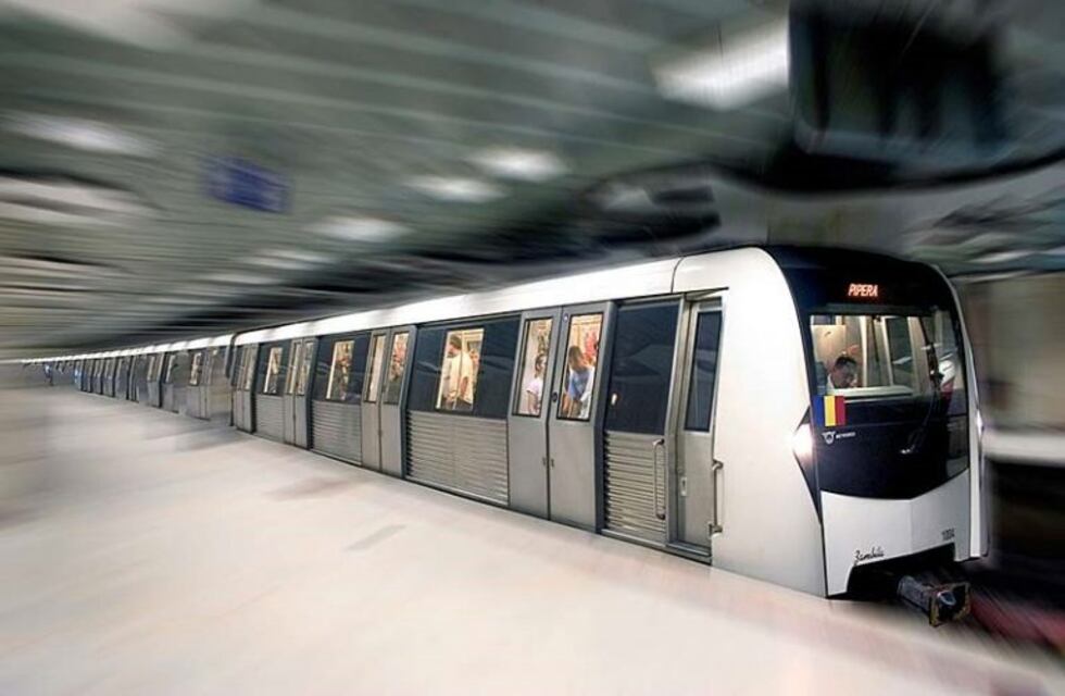 Rumanía: empujaron a una mujer embarazada y el subte la aplastó