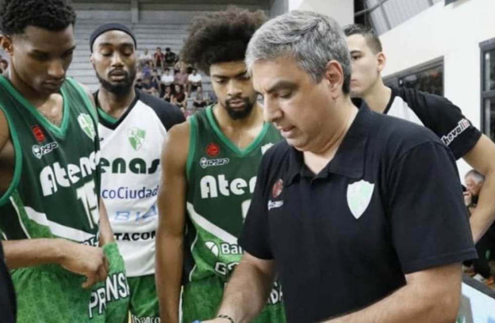 El técnico de Atenas, Osvaldo Arduh, dio positivo en coronavirus