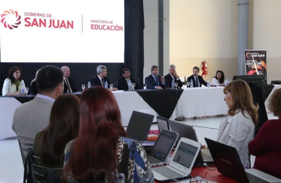 En todas las escuelas de San Juan podrán conocer sobre la currícula vía online