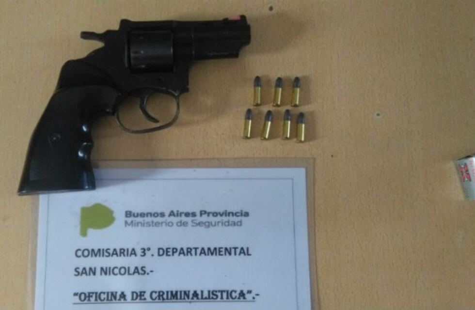 Detención y secuestro de armas tras un allanamiento por robo de ganado en La Loma