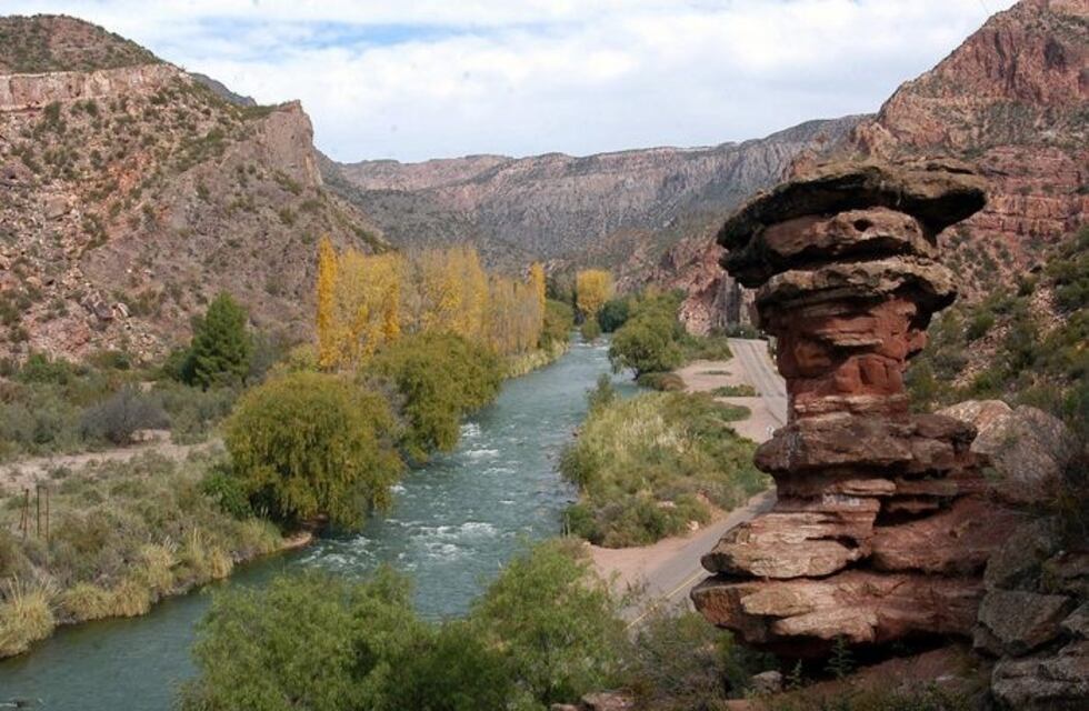 El turista que salió a escalar y cayó al vació en Valle Grande continúa internado en terapia intensiva