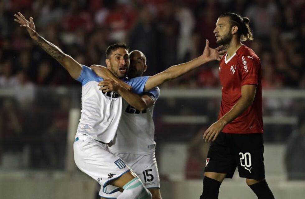 Independiente saludó a Racing por la obtención de la Superliga