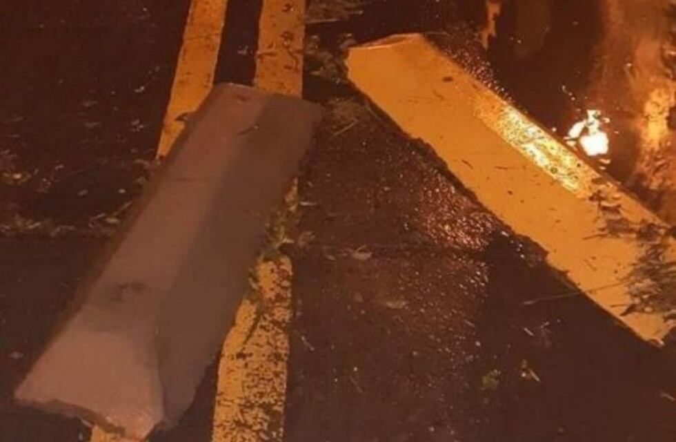 La tormenta destruyó una parte de la bicisenda de la calle Alvarado