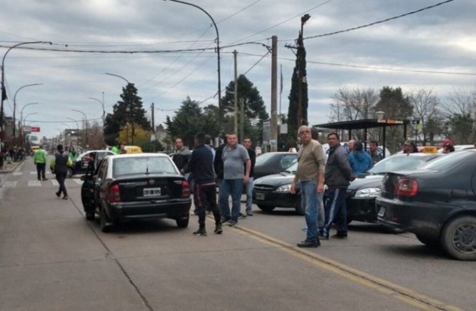Taxistas reclamaron en Berisso por más seguridad tras sufrir dos violentos asaltos