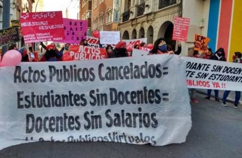 Córdoba en crisis: maestros suplentes reclaman volver a trabajar