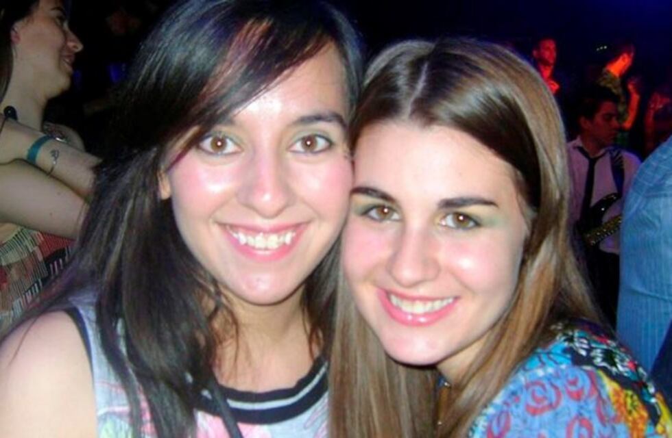 Las Rocío, dos amigas egresadas en la colación de grado virtual de la Universidad Nacional de La Pampa