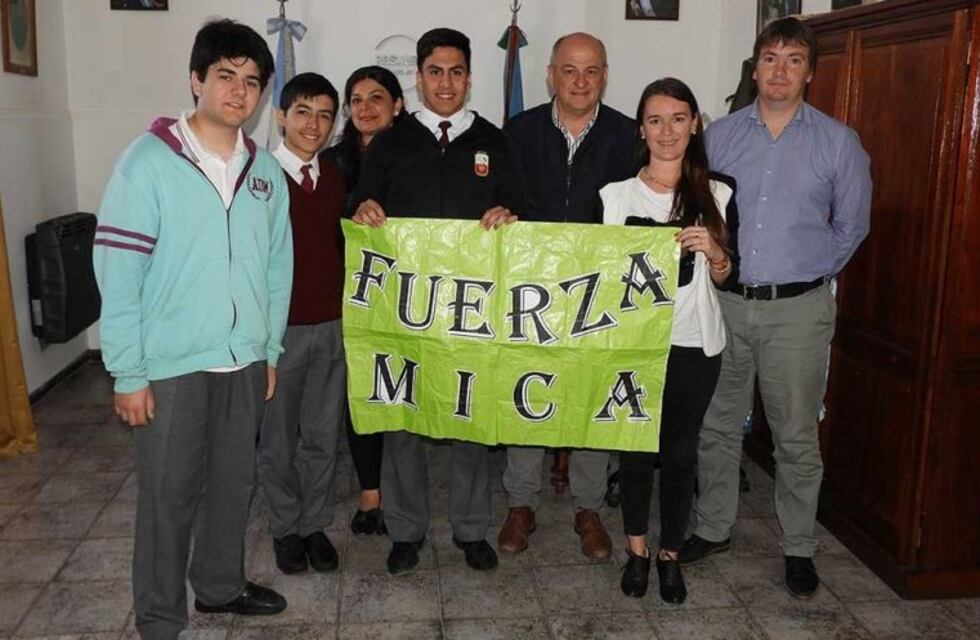 Alumnos premiados en las Olimpíadas de Economía fueron recibidos en el Municipio