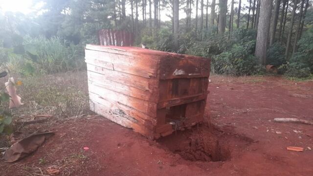 Rescatan a un bebé recién nacido de una letrina en Colonia Victoria.