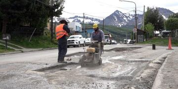 Obras de bacheo en la calle Congreso Nacional