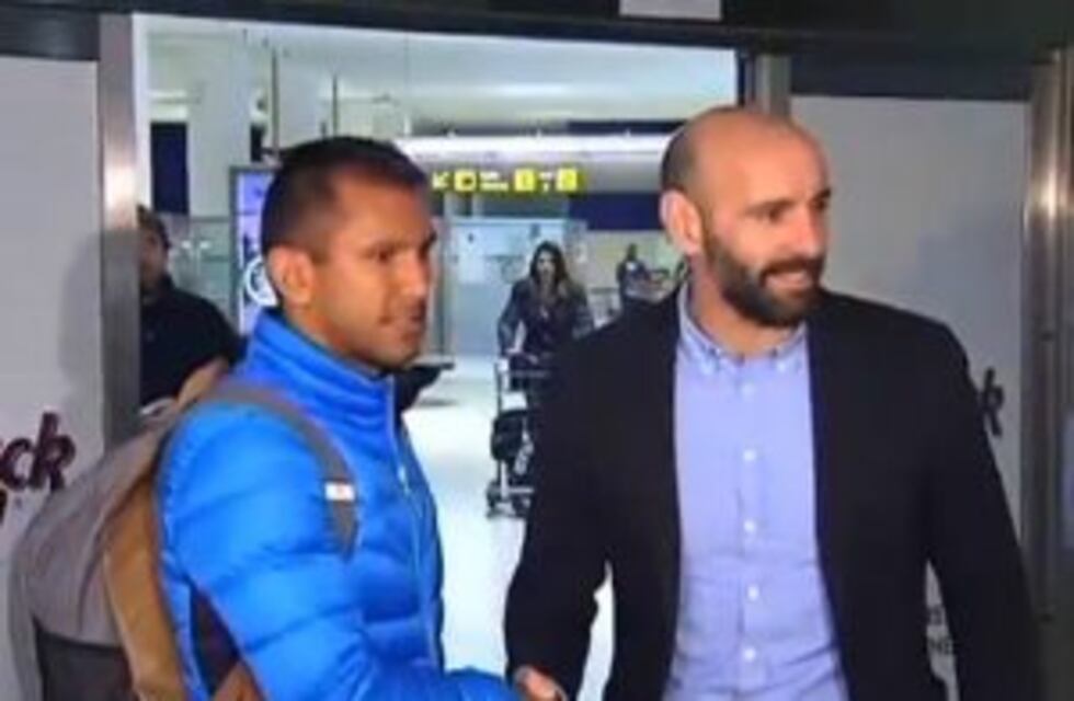Montoya fue recibido por el director deportivo del Sevilla pero sigue sin saber si se queda