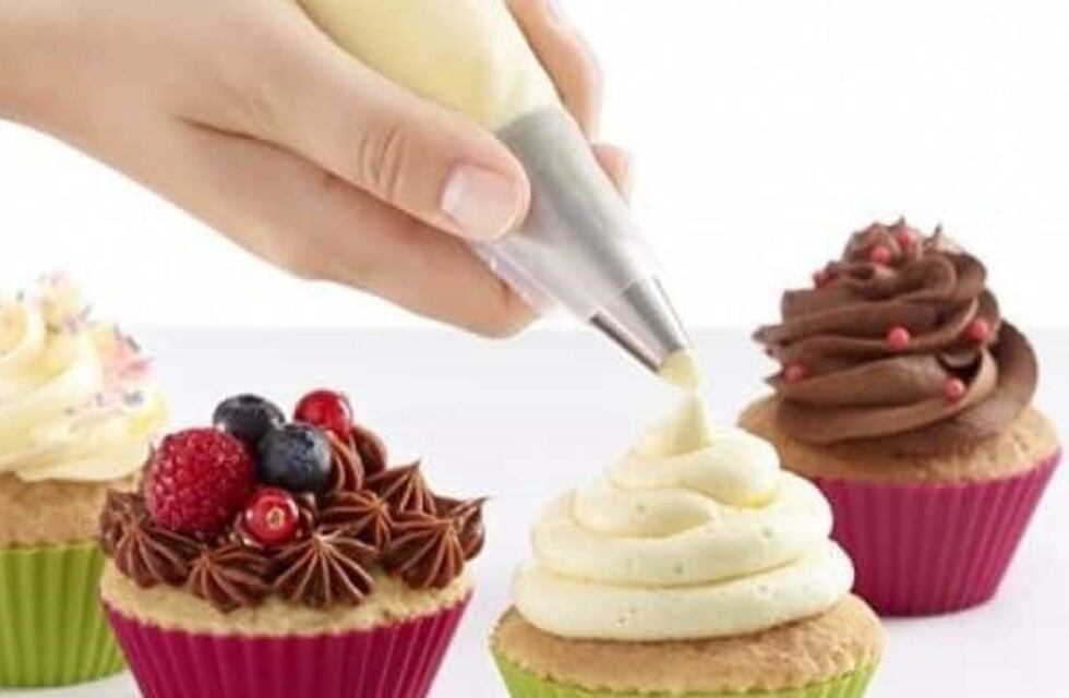 Prohíben la comercialización de dos productos de repostería