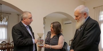 Passalacqua junto a la Embajadora de Finlandia y el  cónsul honorario de Finlandia en Oberá, Hugo Sand