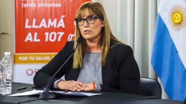 La ministra de Salud, Alejandra Venerando, destacó la necesidad de aplicar el pase sanitario y aumentar las medidas de prevención.