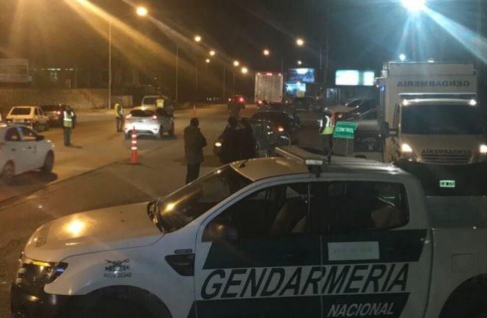 Un hombre circulaba alcoholizado y drogado con su hijo a bordo