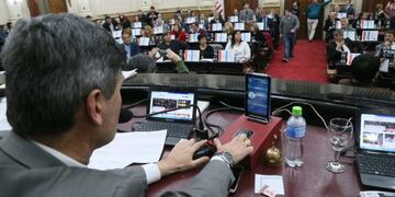 La Legislatura de Córdoba en plena votación\u002E